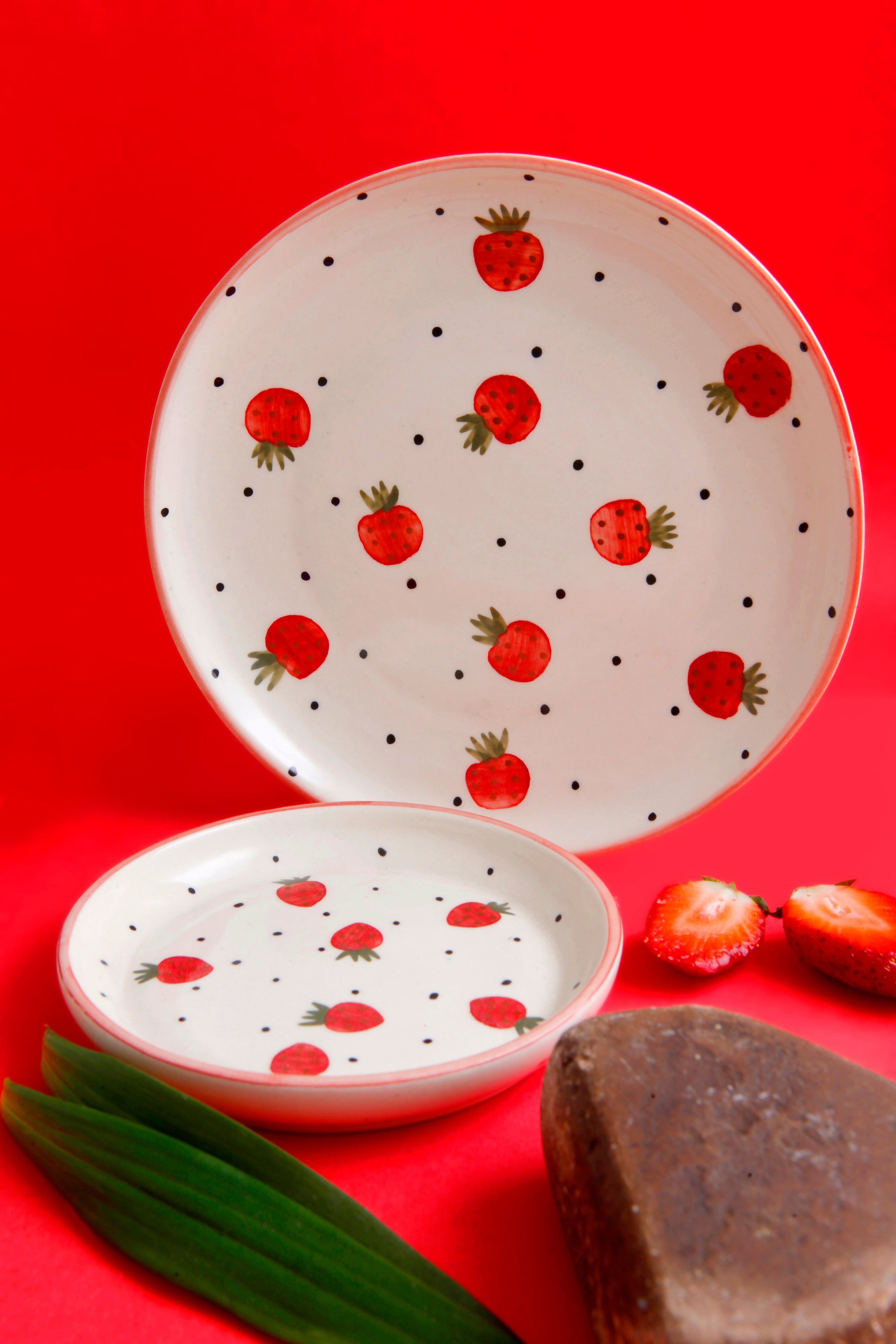 Strawberry Dessert & Quarter Plate Combo - 5 Inch & 7 Inch