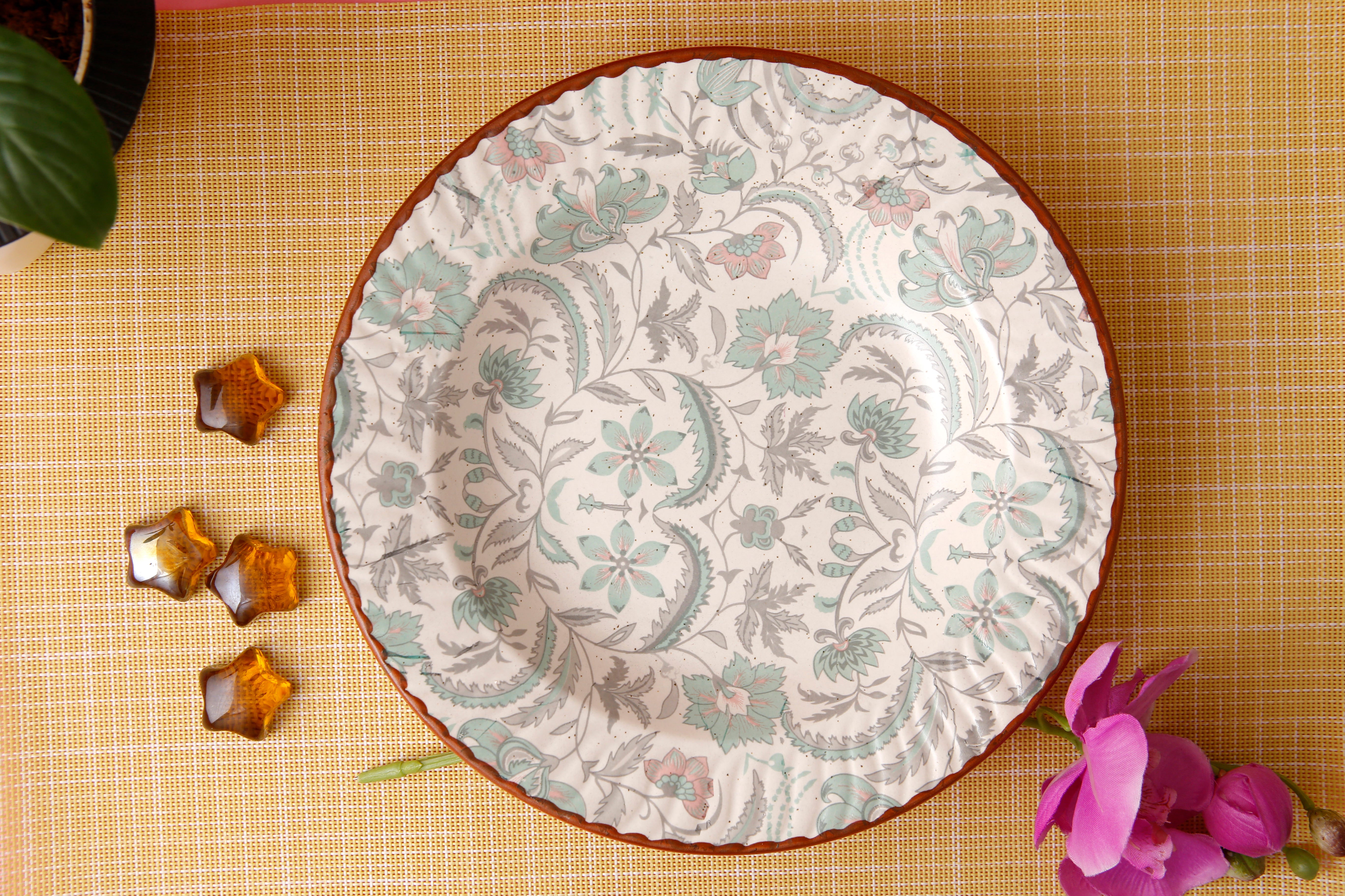 Green Flower Pasta Plate - 7 Inch