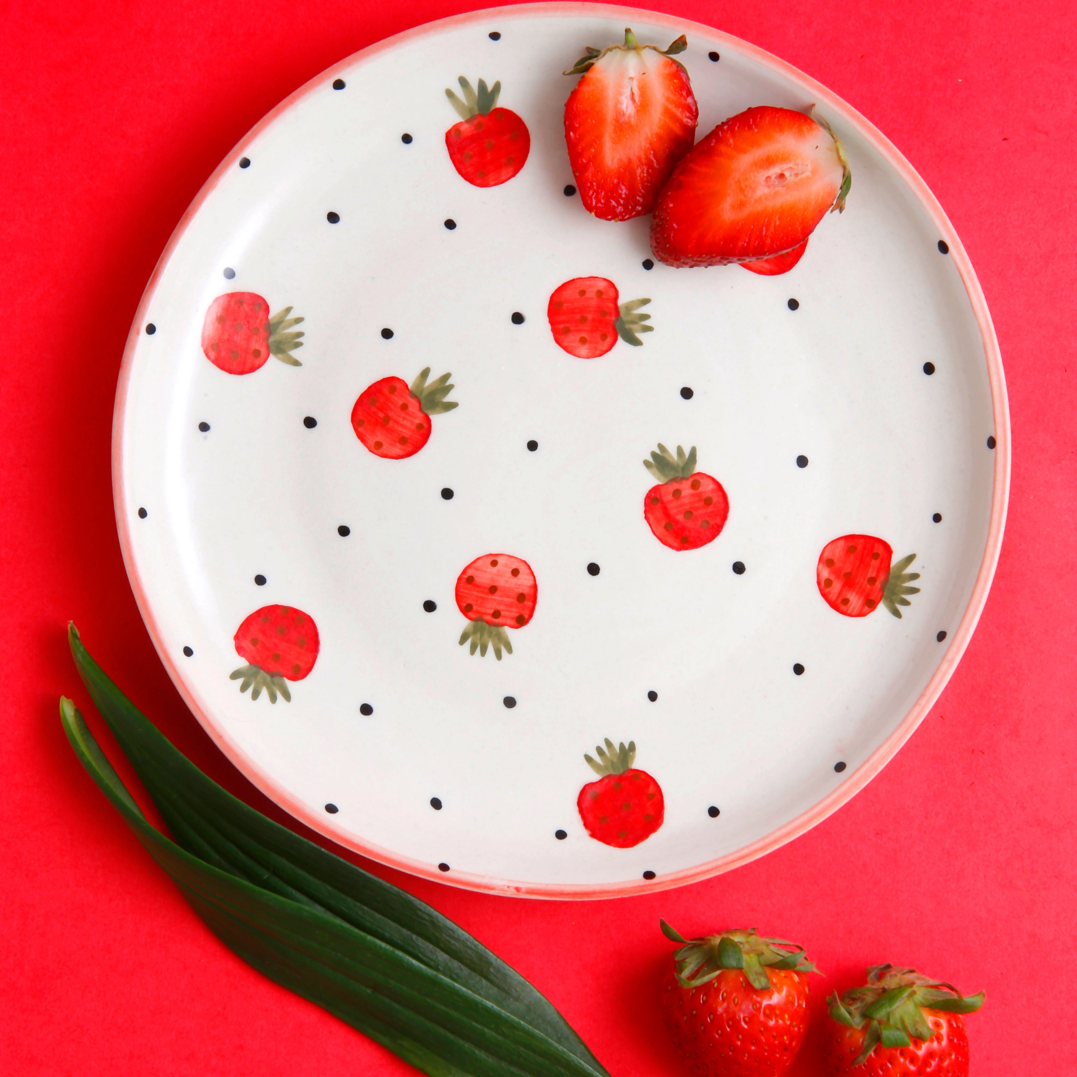 Strawberry Quarter Plate - 7 Inch (Set of 2)