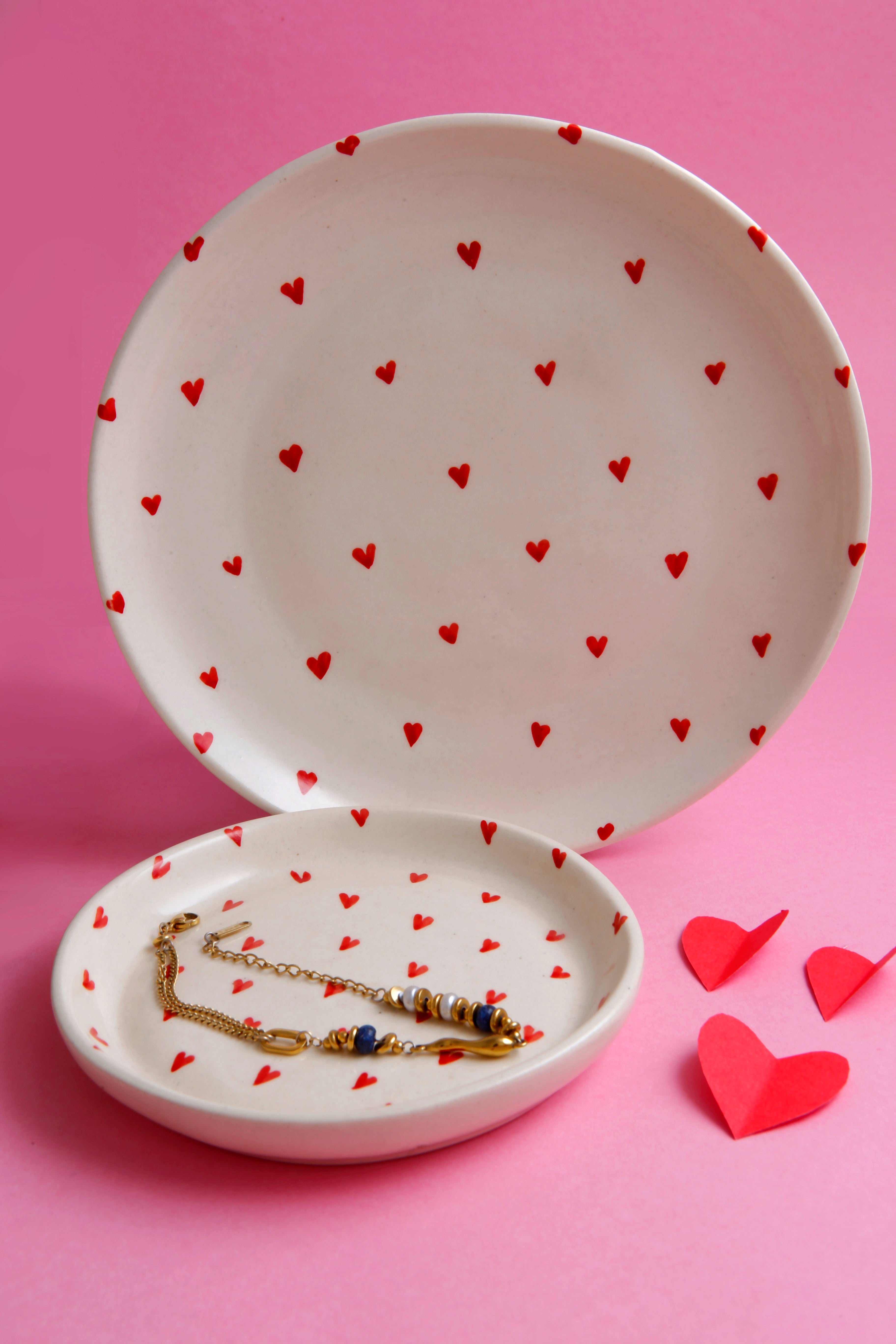 Red Heart Dessert & Quarter Plate Combo - 5 Inch & 7 Inch