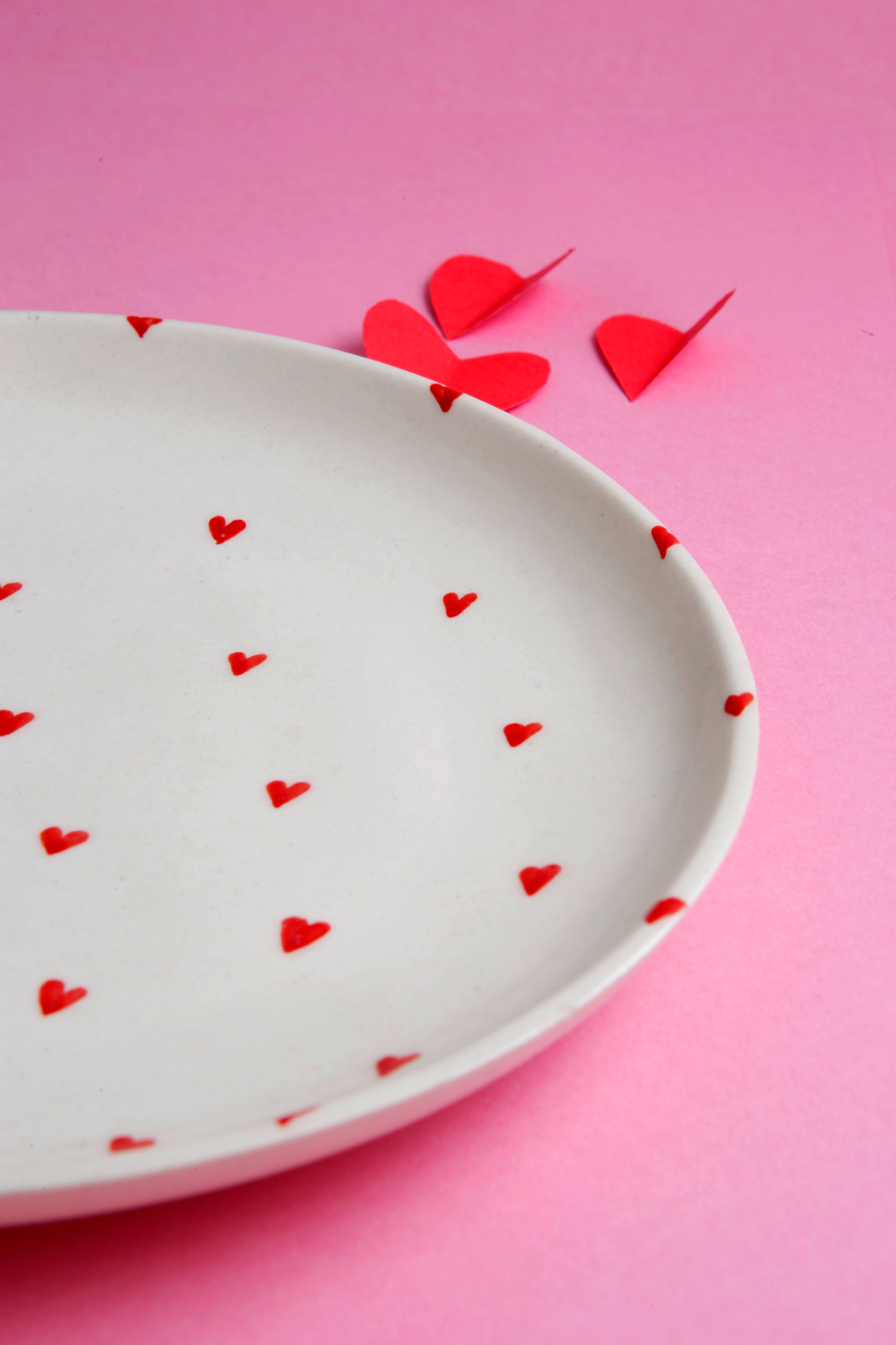 Red Heart Quarter Plate - 7 Inch