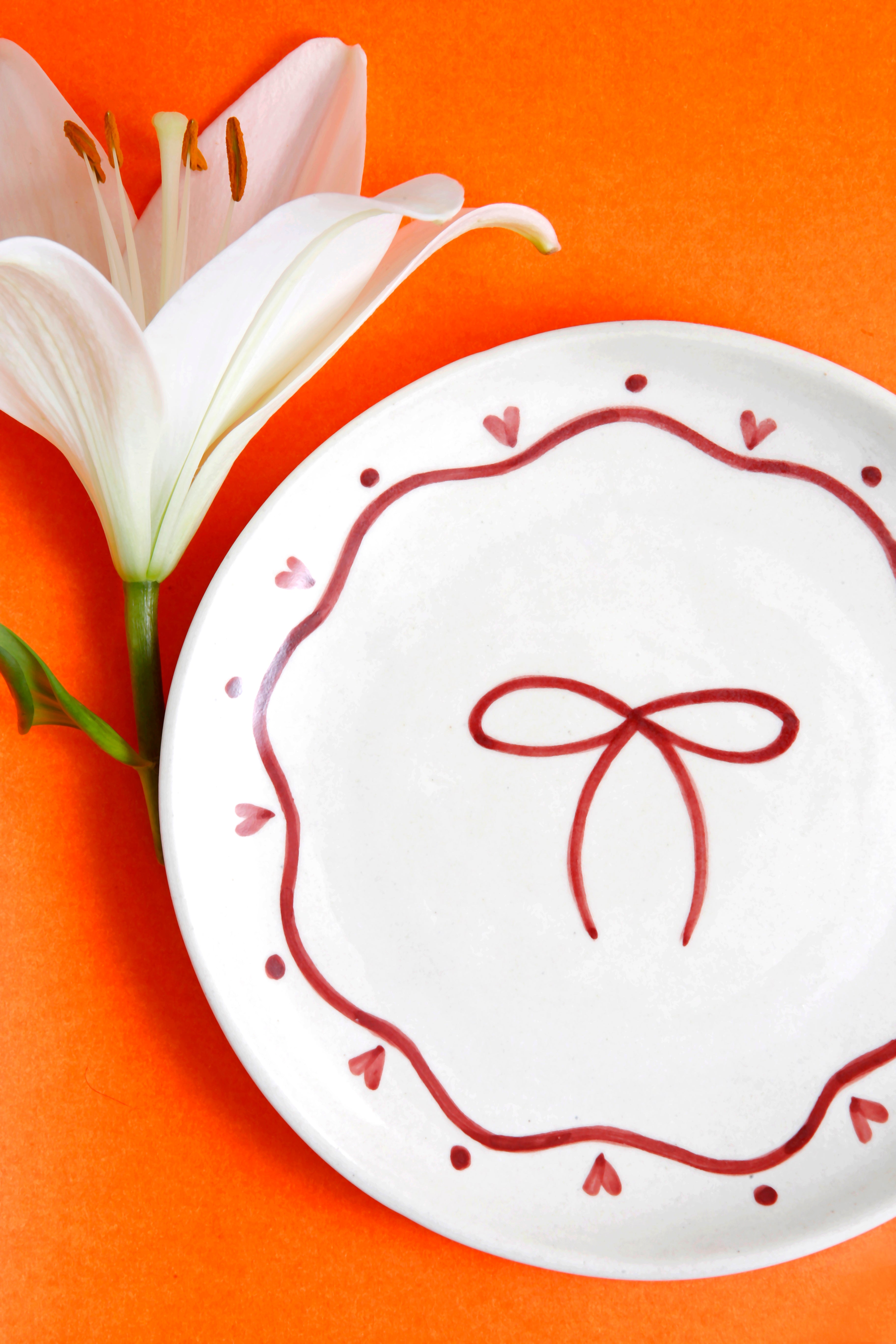 Bow Quarter Plate - 7 Inch