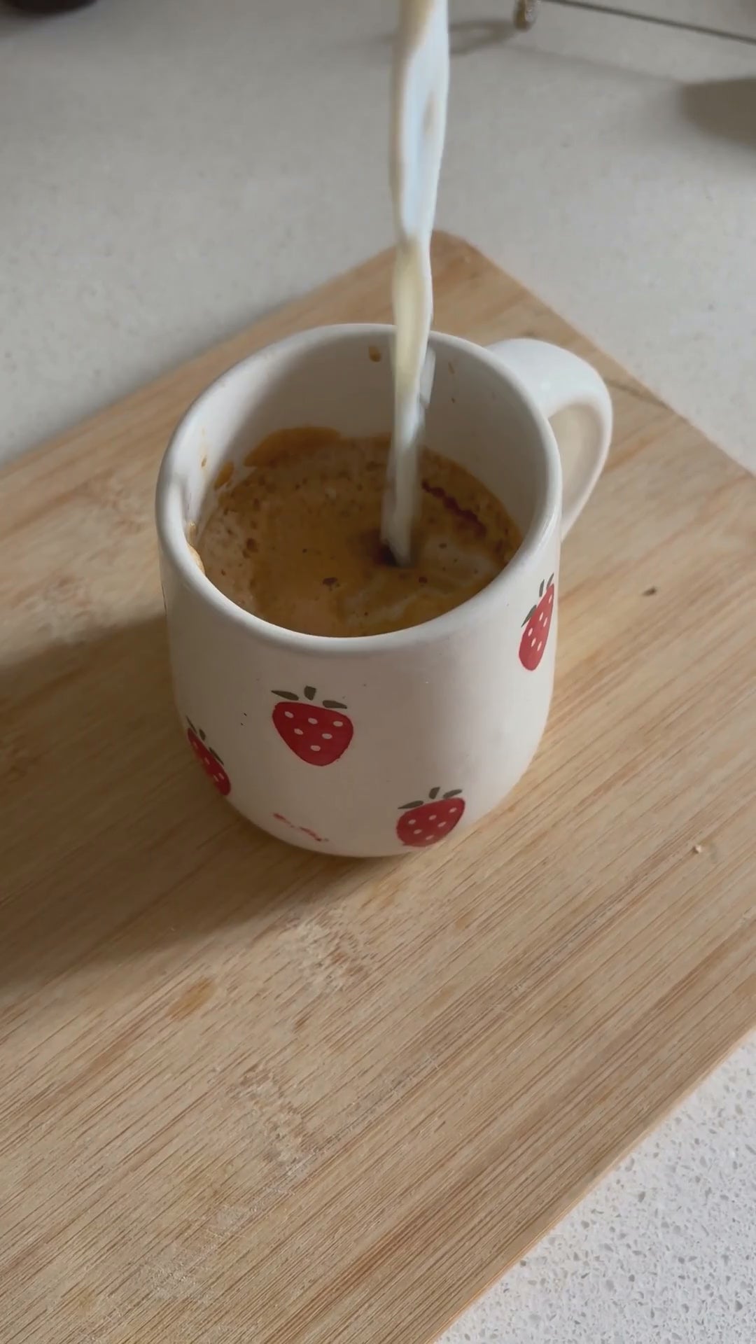 Long Strawberry Mug - 250ML